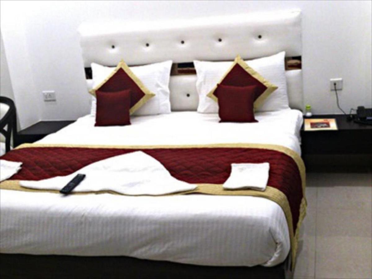 Vivah Residency Hotell New Delhi Exteriör bild