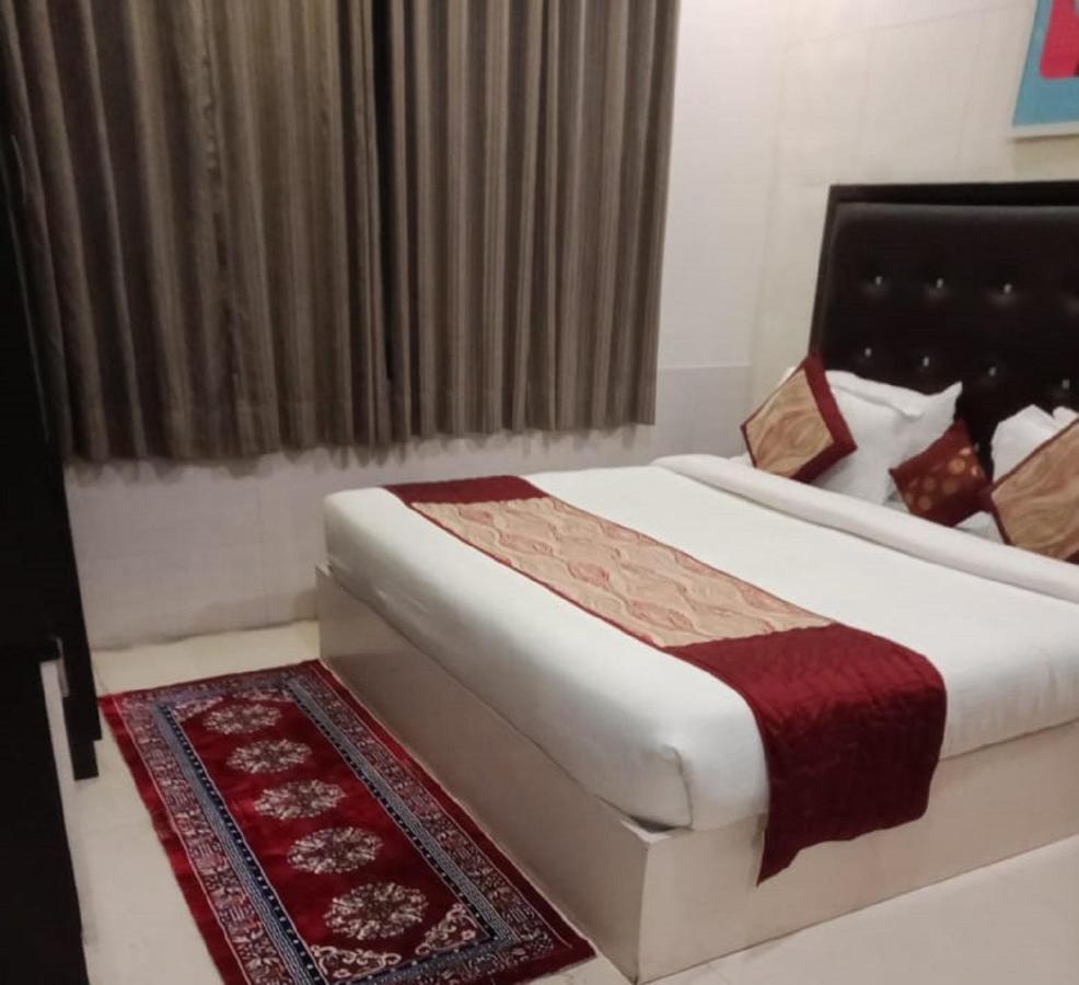 Vivah Residency Hotell New Delhi Exteriör bild