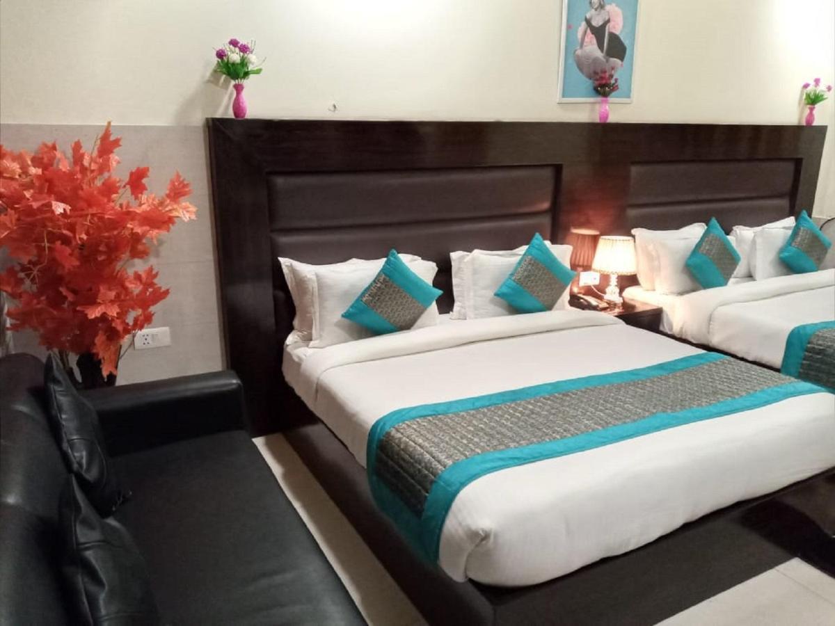 Vivah Residency Hotell New Delhi Exteriör bild