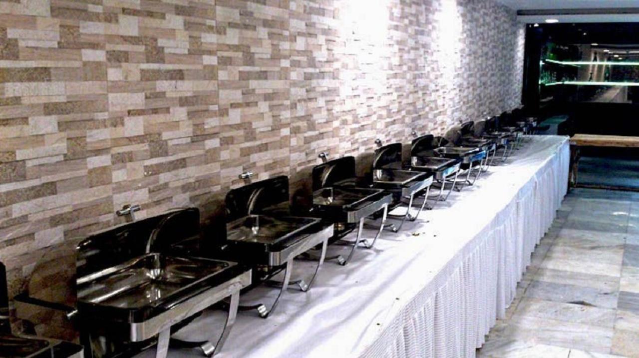 Vivah Residency Hotell New Delhi Exteriör bild