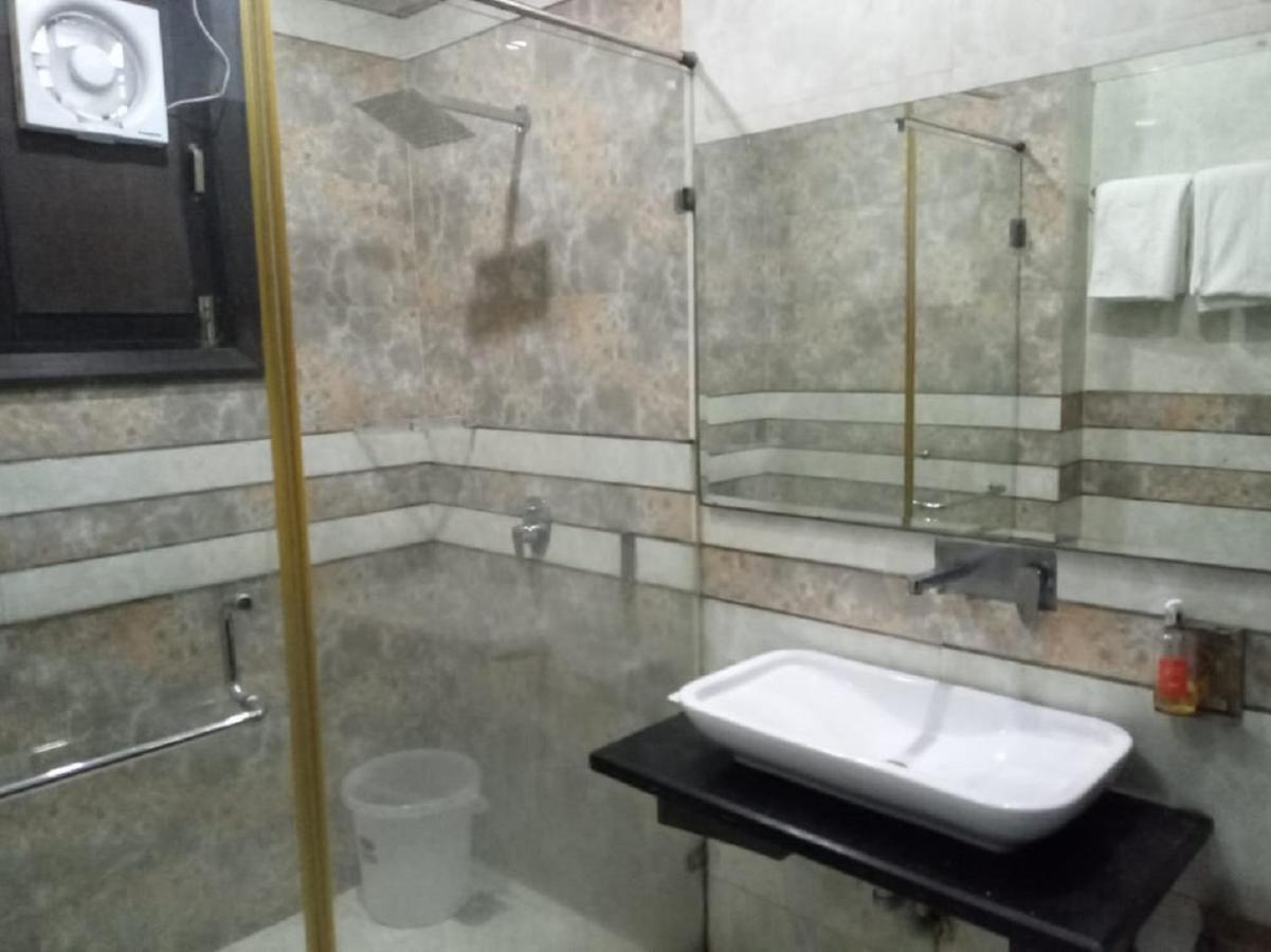 Vivah Residency Hotell New Delhi Exteriör bild